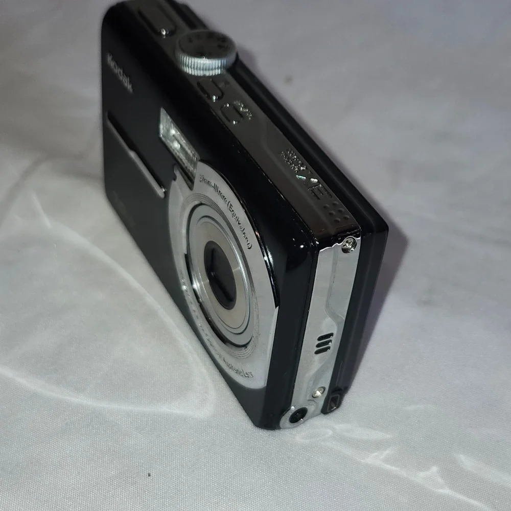 Kodak EasyShare M753 7.0MP Digital Camera Black‎ Untested As Is For Parts Repair